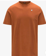 Carica l'immagine nel visualizzatore di Gallery, T-SHIRT K-WAY BASIC CON LOGO LATO CUORE GOMMA
