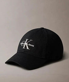 CAPPELLO CALVIN KLEIN CON SCRITTA E LOGO CUCITO