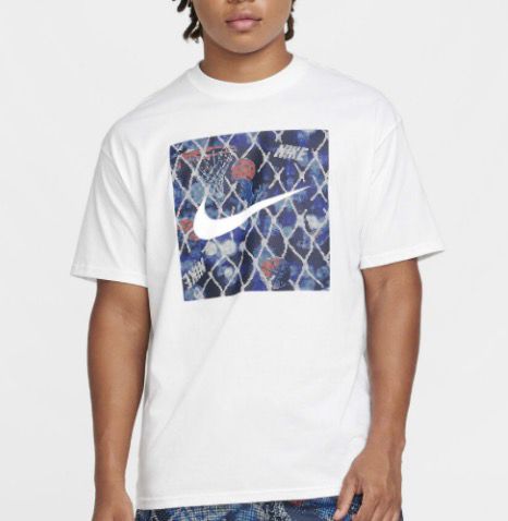 T-SHIRT NIKE CON RIQUADRO CENTRALE PIXEL COLORATO