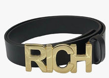 Carica l'immagine nel visualizzatore di Gallery, CINTURA RICHMOND CON SCRITTA ORO SULLA CHIUSURA