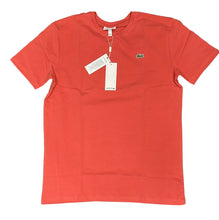 Carica l'immagine nel visualizzatore di Gallery, T-SHIRT LACOSTE CON LOGO LATO CUORE CUCITO BASIC