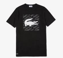 Carica l'immagine nel visualizzatore di Gallery, T-SHIRT LACOSTE CON MUSTISCRITTA E E COCCODRILLO