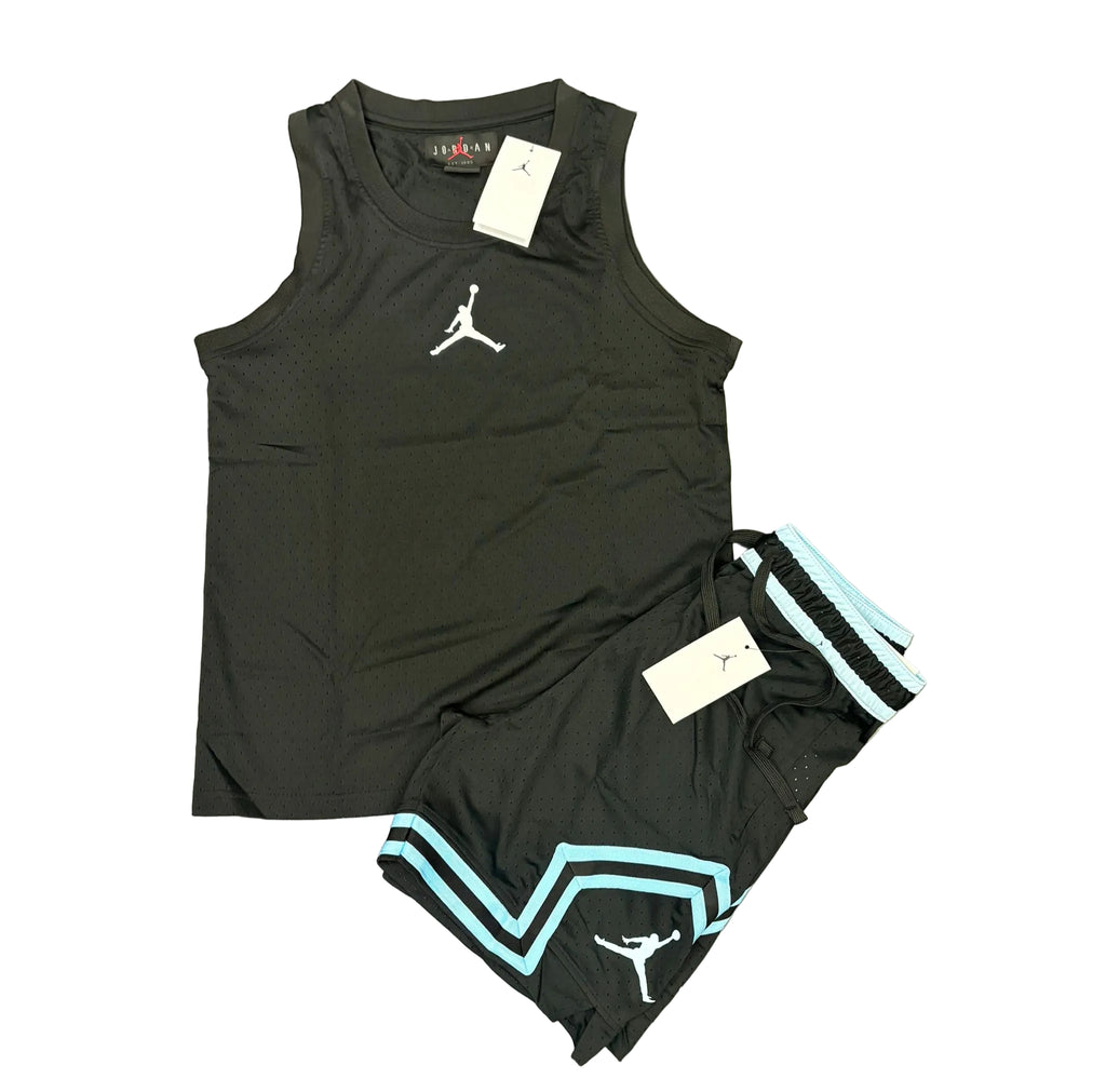 COMPLETO JORDAN BASIC CON LOGO CENTRALE