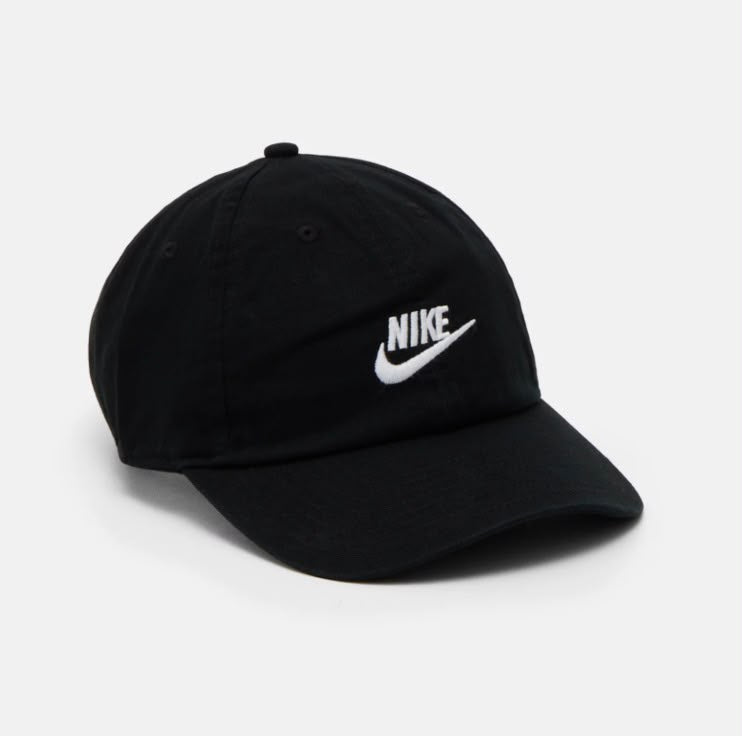 BERRETTO NIKE CON STEMMA CENTRALE CUCITO