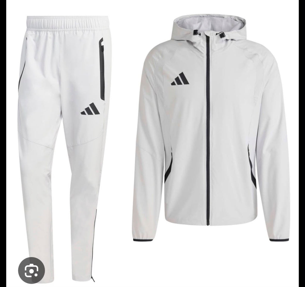 TUTA COMPLETA ADIDAS CON CAPPUCCIO E CERNIERE NERE
