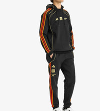 Carica l'immagine nel visualizzatore di Gallery, TUTA COMPLETA ADIDAS X ARSENAL CON RIGHE ORO E ARANCIO , SENZA ZIP E CAPPUCCIO