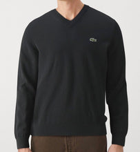Carica l'immagine nel visualizzatore di Gallery, MAGLIONCINO LACOSTE CON SCOLLO A V E LOGO LATO CUORE
