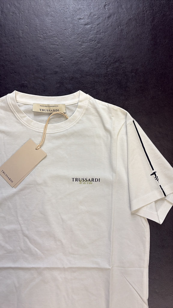 T-SHIRT TRUSSARDI CON SCRITTA PICCOLA LATO CUORE