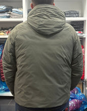 Carica l'immagine nel visualizzatore di Gallery, GIUBBINO BLAUER PIUMINO LEGGERO LOGO STAMPATO