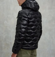 Carica l'immagine nel visualizzatore di Gallery, GIUBBINO BLAUER A ONDA CON LOGO NERO E TASCA LATO CUORE