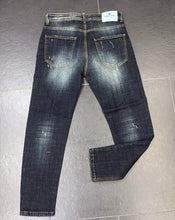 Carica l'immagine nel visualizzatore di Gallery, JEANS CIANOTIC NEW FIT BRANDO SABBIATO