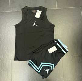 COMPLETO JORDAN BASIC CON LOGO CENTRALE