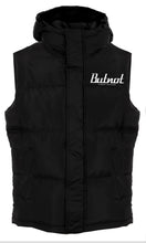 Carica l&#39;immagine nel visualizzatore di Gallery, SMANICATO BUTNOT UOMO PIUMINO CON SCRITTA LUNGO SCHIENA E CAPPUCCIO