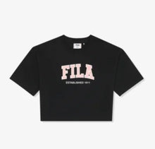 Carica l'immagine nel visualizzatore di Gallery, COMPLETO FILA CON SCRITTA CENTRALE STAMPATA , T-SHIRT CROP TOP