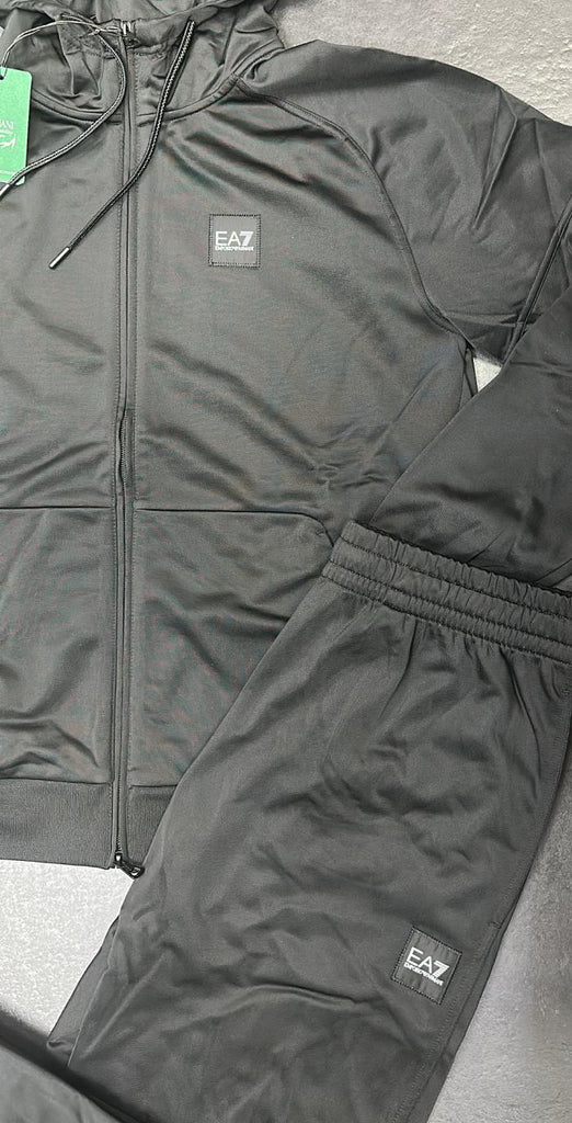 TUTA COMPLETA EA7 UOMO ACETATA CON CAPPUCCIO E LOGO LATO CUORE E RETRO BIANCO